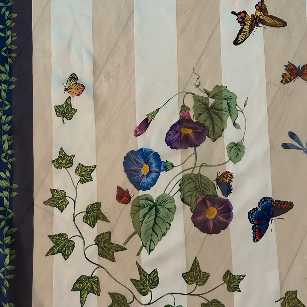 Vintage silk scarf - Picture 2 of 4